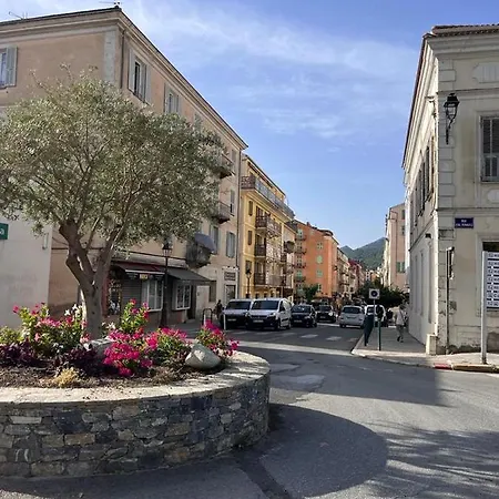 Joli F2 Centre De Corte (Corsica)