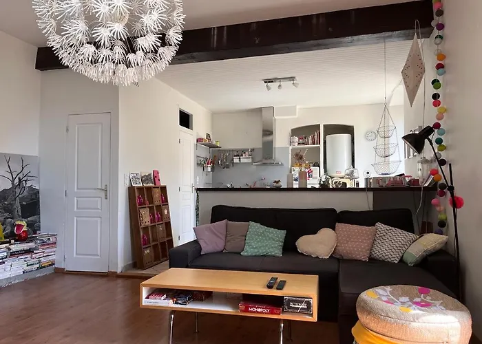 Joli F2 Centre De קורטה