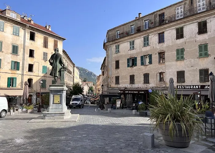 Joli F2 Centre De Corte (Corsica)