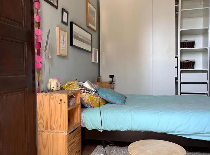 Joli F2 Centre De *